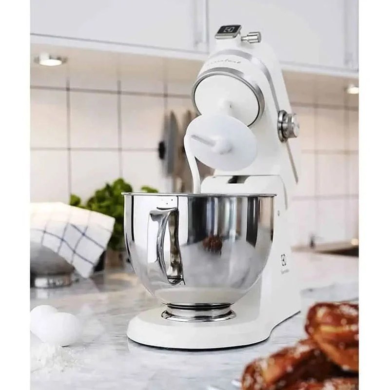 همزن کاسه دار الکترولوکس مدل Electrolux EKM4100